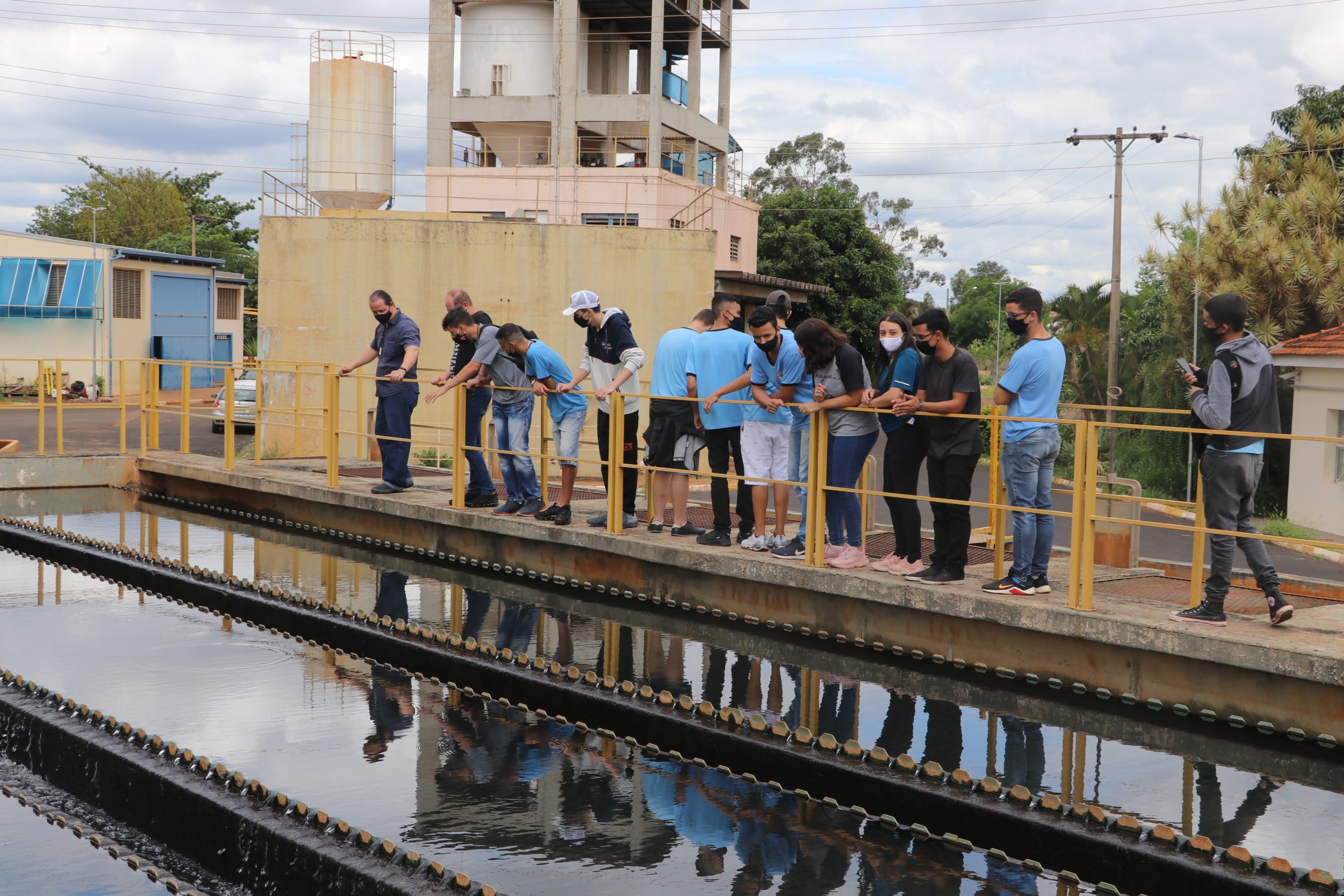 DAAE: Alunos da escola João Batista de Oliveira visitam Estação de Tratamento de Água