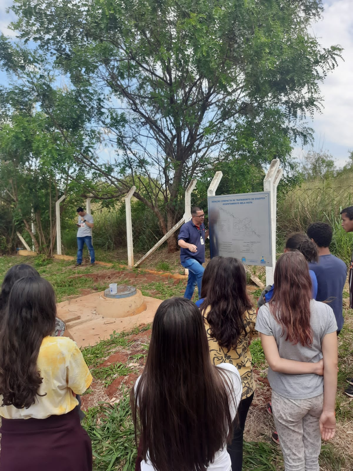 Leia mais sobre o artigo ESTUDANTES DO ENSINO FUNDAMENTAL VISITAM ECTE ASSENTAMENTO BELA VISTA  