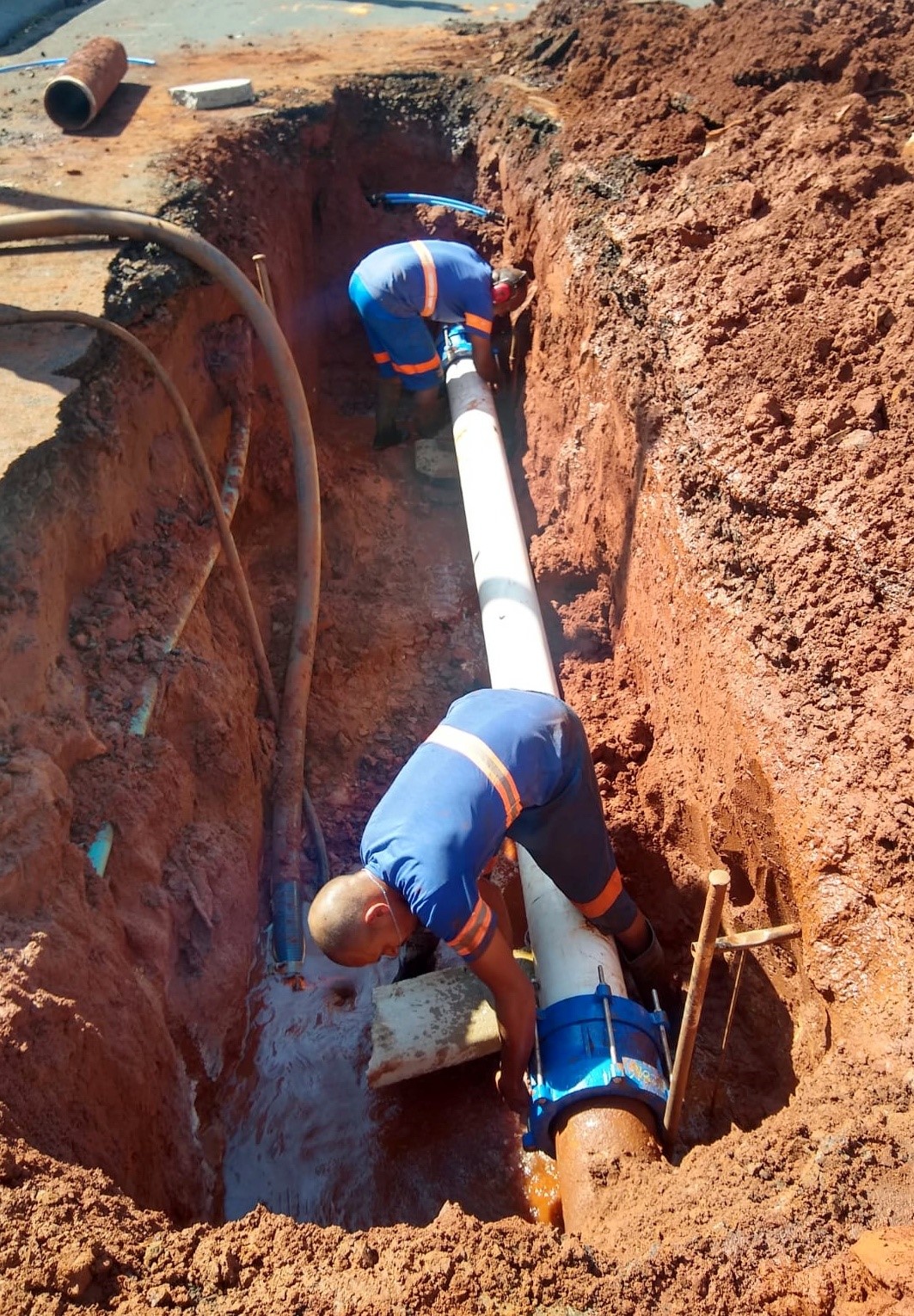 SERVIÇO EMERGENCIAL NA VILA NOSSA SENHORA APARECIDA (30/05)