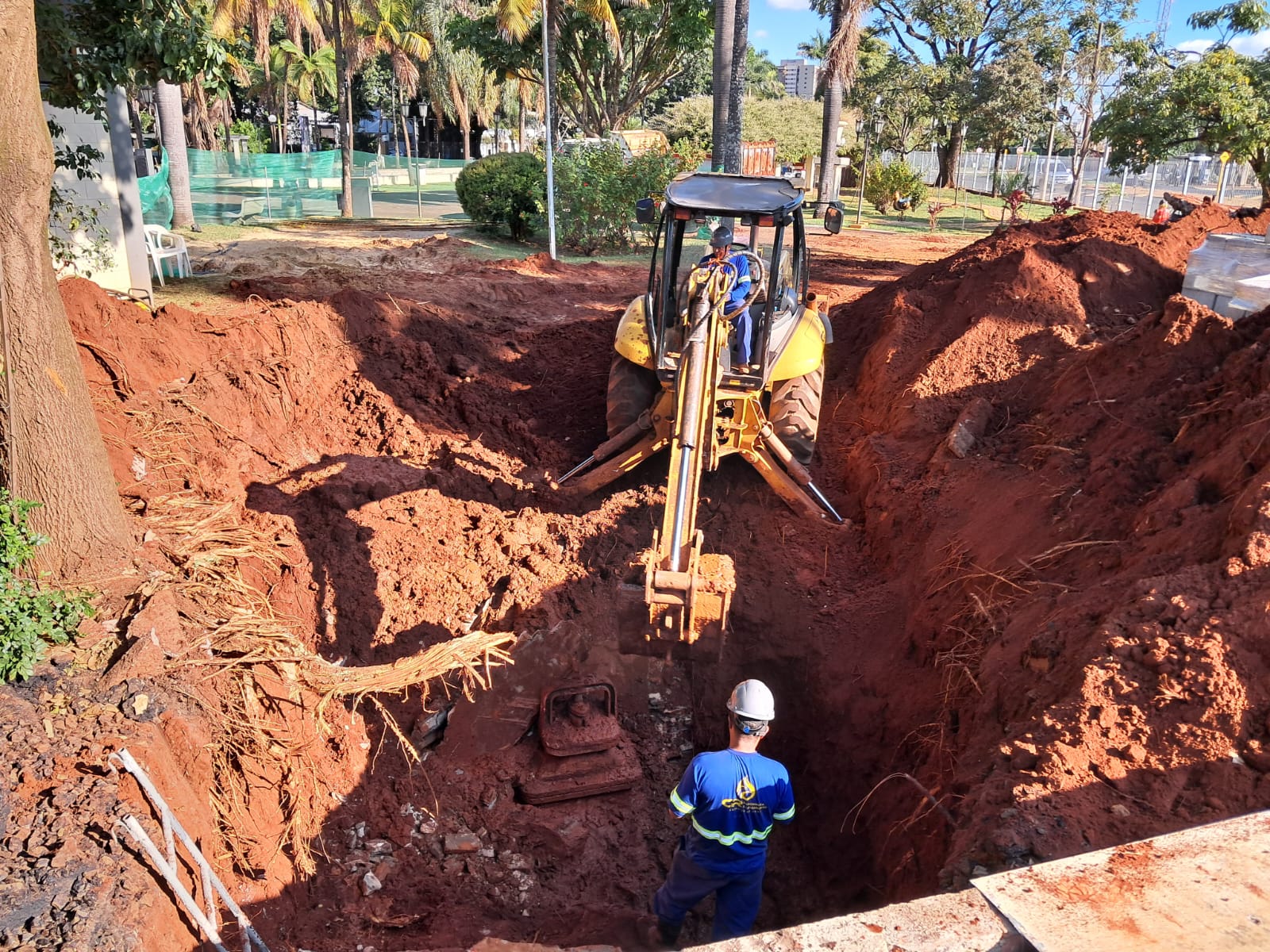 DAAE TROCA REGISTRO EM RESERVATÓRIO DA FONTE; PRAÇA FICA FECHADA ATÉ 5 DE JULHO