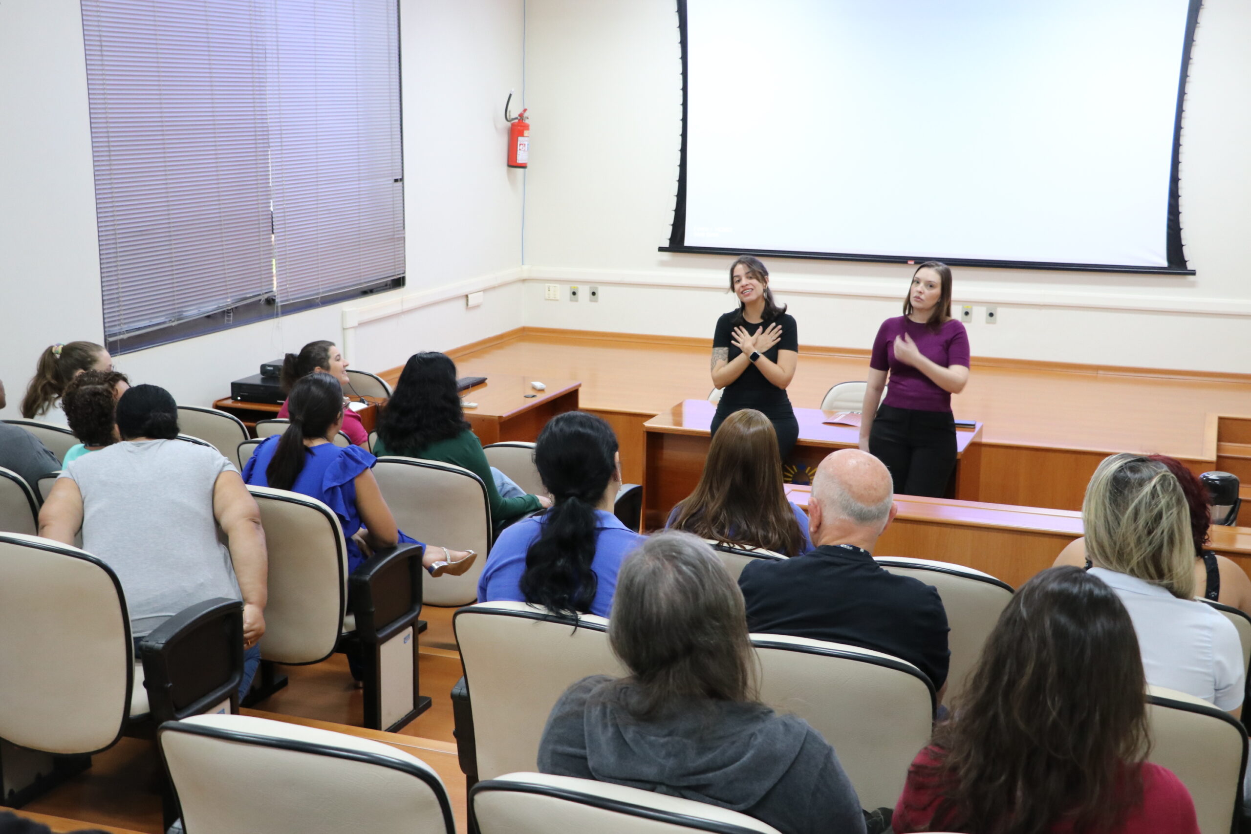 PALESTRA “COMBATE À VIOLÊNCIA CONTRA A MULHER”