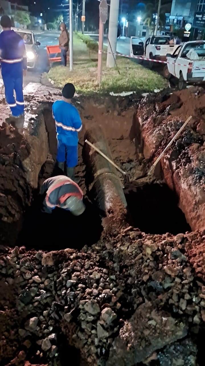 MANUTENÇÃO EM ADUTORA DE RECALQUE DA CAPTAÇÃO CRUZES (07/08)