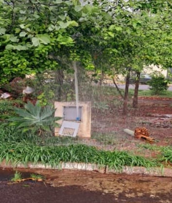 VANDALISMO EM INSTALAÇÕES PÚBLICAS CAUSA DESPERDÍCIO DE ÁGUA E PREJUÍZOS À CIDADE