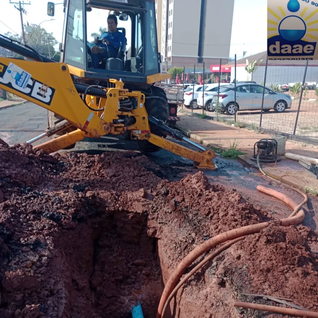 SERVIÇO EMERGENCIAL NO OITAVO DISTRITO INDUSTRIAL (07/11)