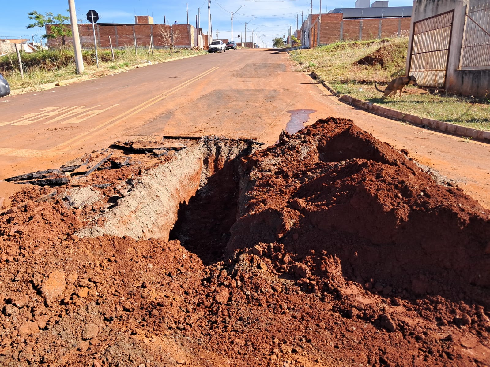 DAAE REALIZA INTERLIGAÇÃO DE REDES NO IGUATEMI (25/11)
