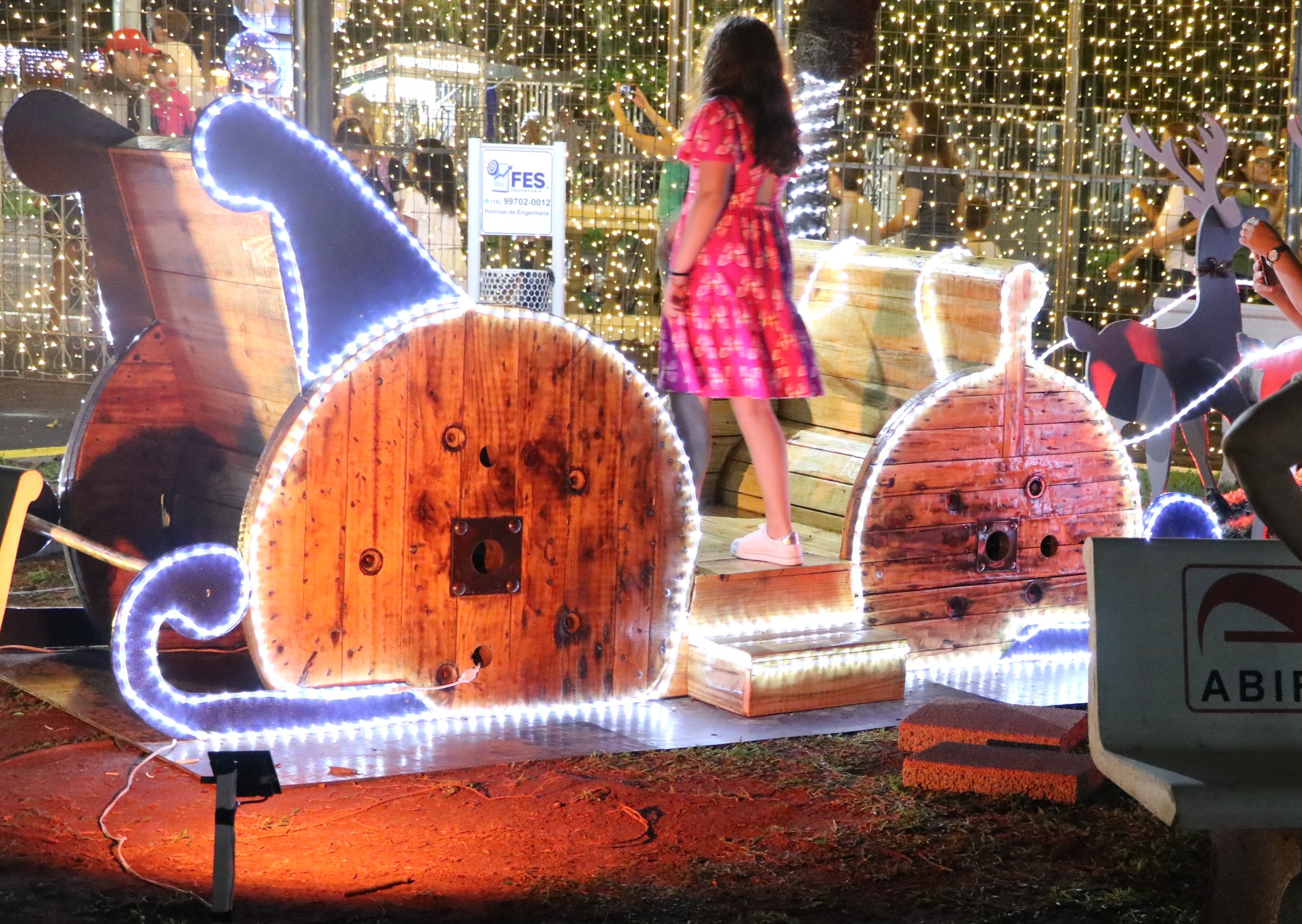 VÍDEO: VEJA COMO FOI FEITO O TRENÓ ILUMINADO DO DAAE