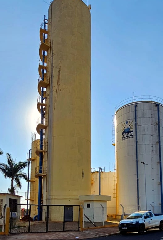 DAAE REALIZA LIMPEZA NO RESERVATÓRIO DO SELMI DEI (10/12)