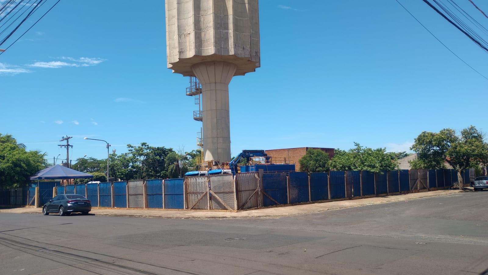 Leia mais sobre o artigo DAAE INICIA OBRA DE PERFURAÇÃO DE POÇO NA VILA XAVIER