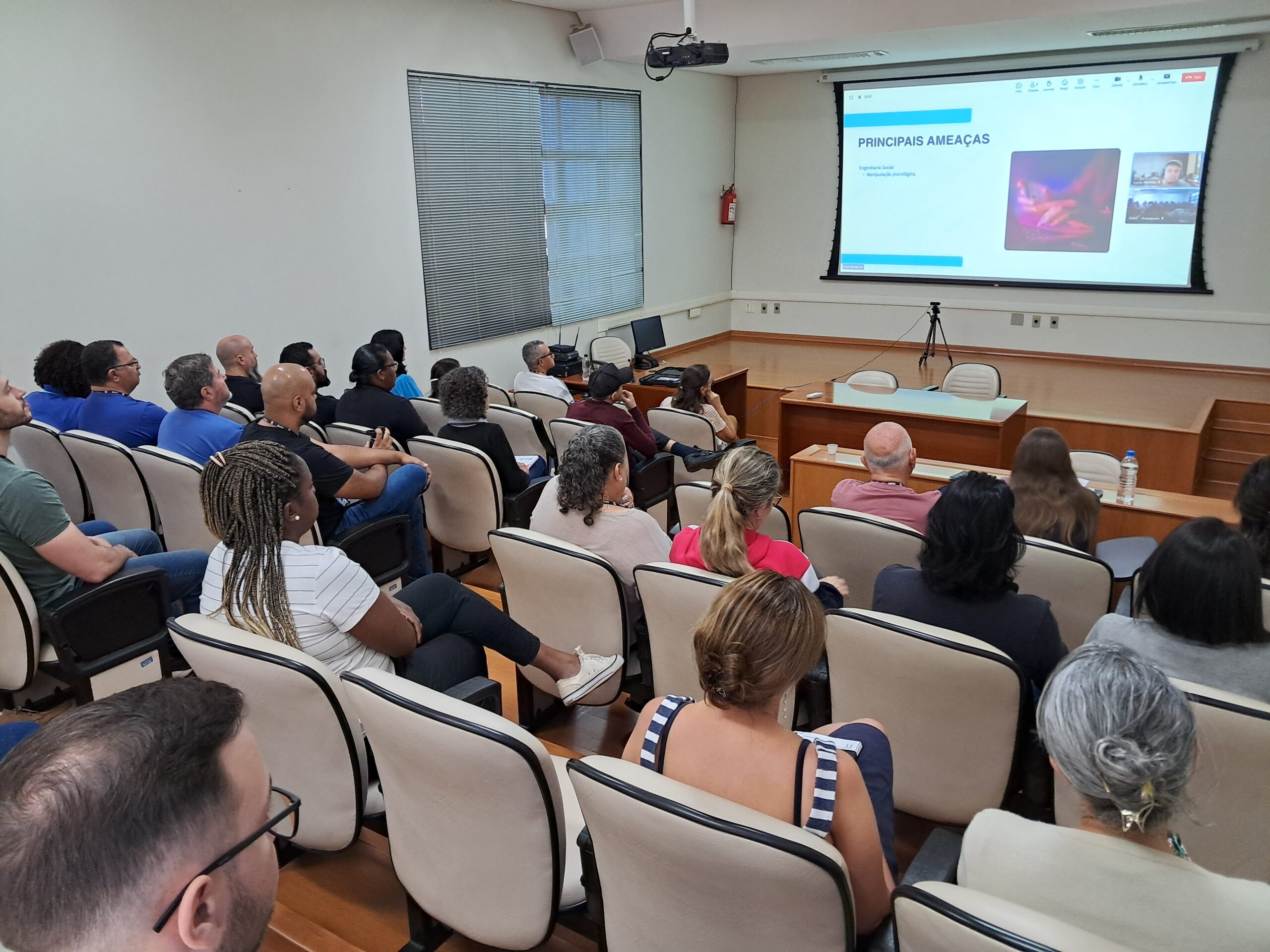 SERVIDORES DO DAAE RECEBEM TREINAMENTO SOBRE SEGURANÇA DA INFORMAÇÃO