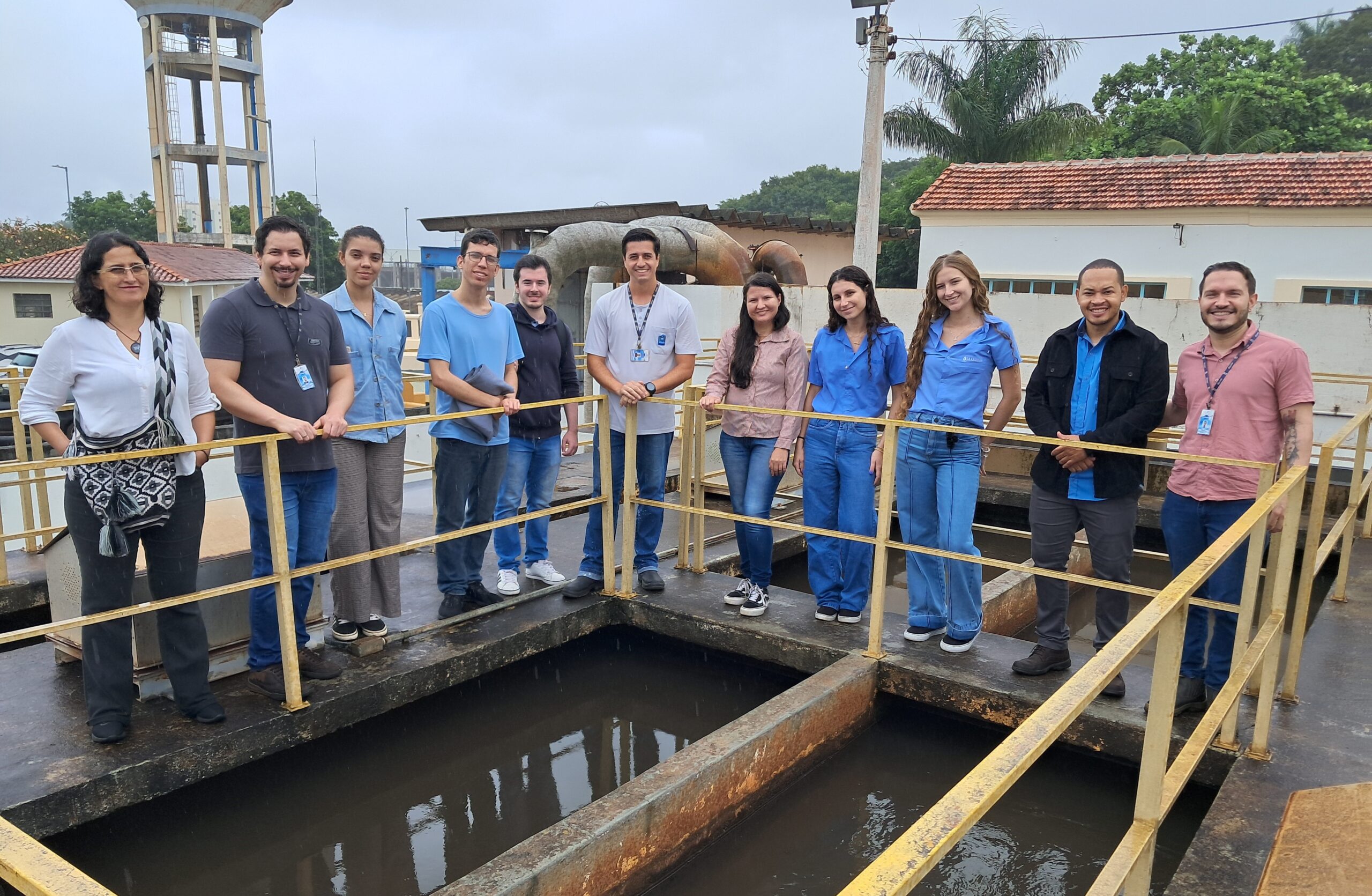 DAAE RECEBE VISITA DE ALUNOS DA USP E SERVIDORES DO SAAEDOCO