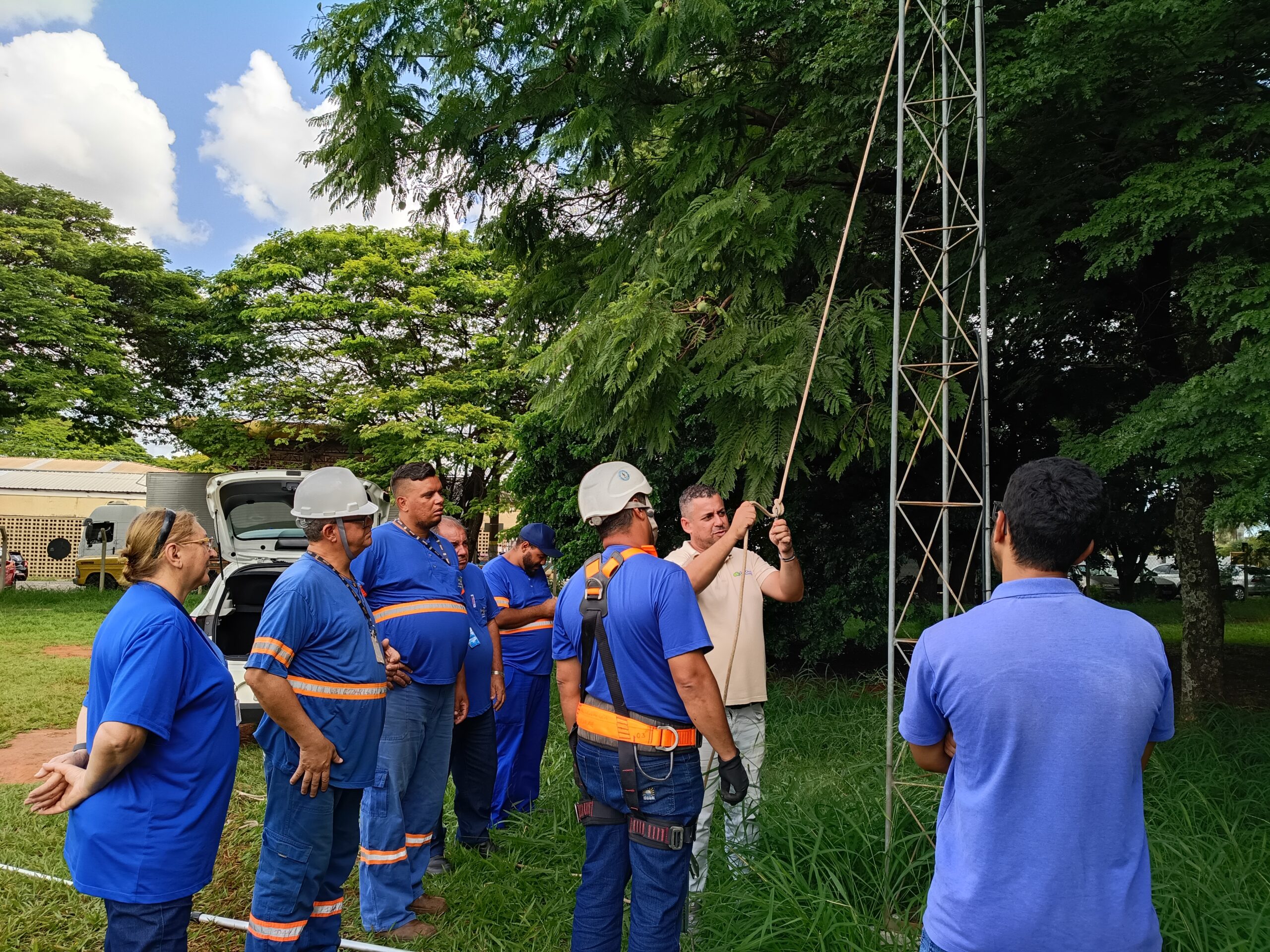 DAAE PROMOVE TREINAMENTO DE SERVIDORES PARA RECICLAGEM E FORMAÇÃO NA NR-35