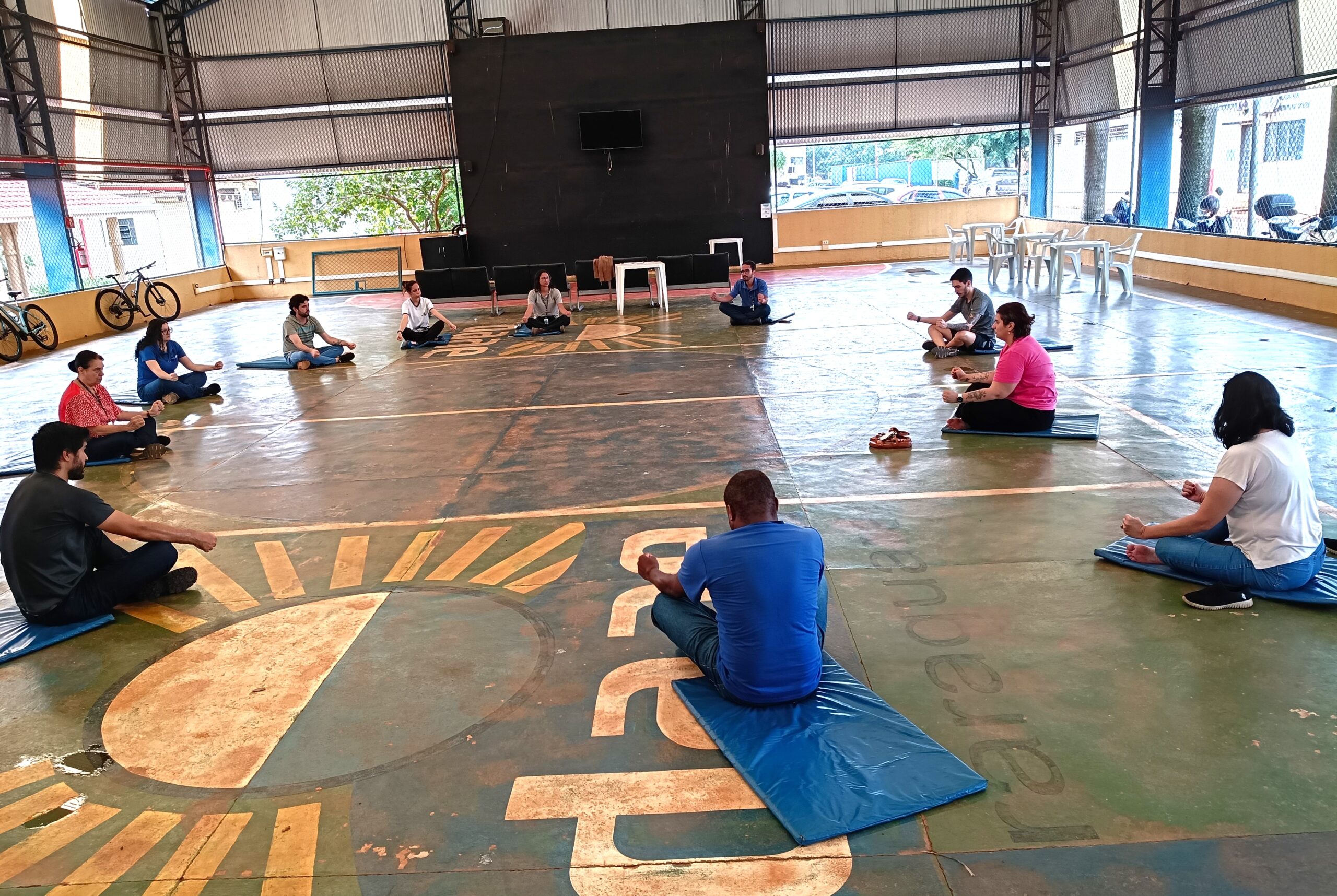 AULÃO DE GINÁSTICA LABORAL MARCA COMEMORAÇÕES DO MÊS DA MULHER NO DAAE