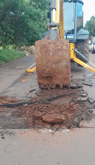 SERVIÇO EMERGENCIAL NO JARDIM PAINEIRAS (22/03)