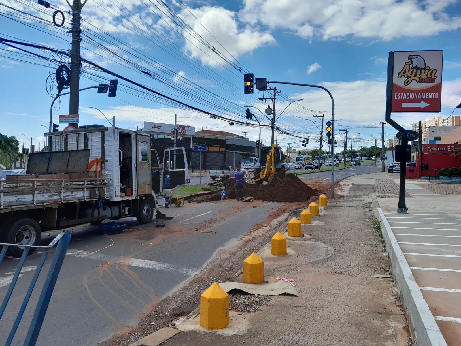 SERVIÇO EMERGENCIAL NA ALAMEDA PAULISTA (01º/04)