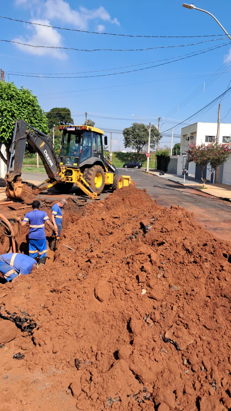 SERVIÇO EMERGENCIAL NO JARDIM MORADA DO SOL (27/05)