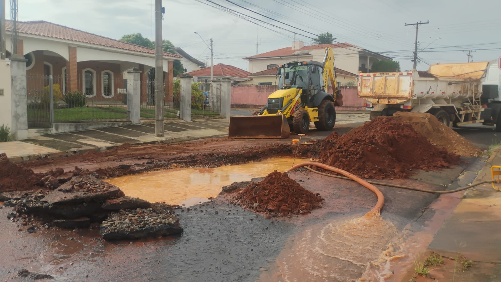 SERVIÇO EMERGENCIAL NA VILA HARMONIA (21/05)