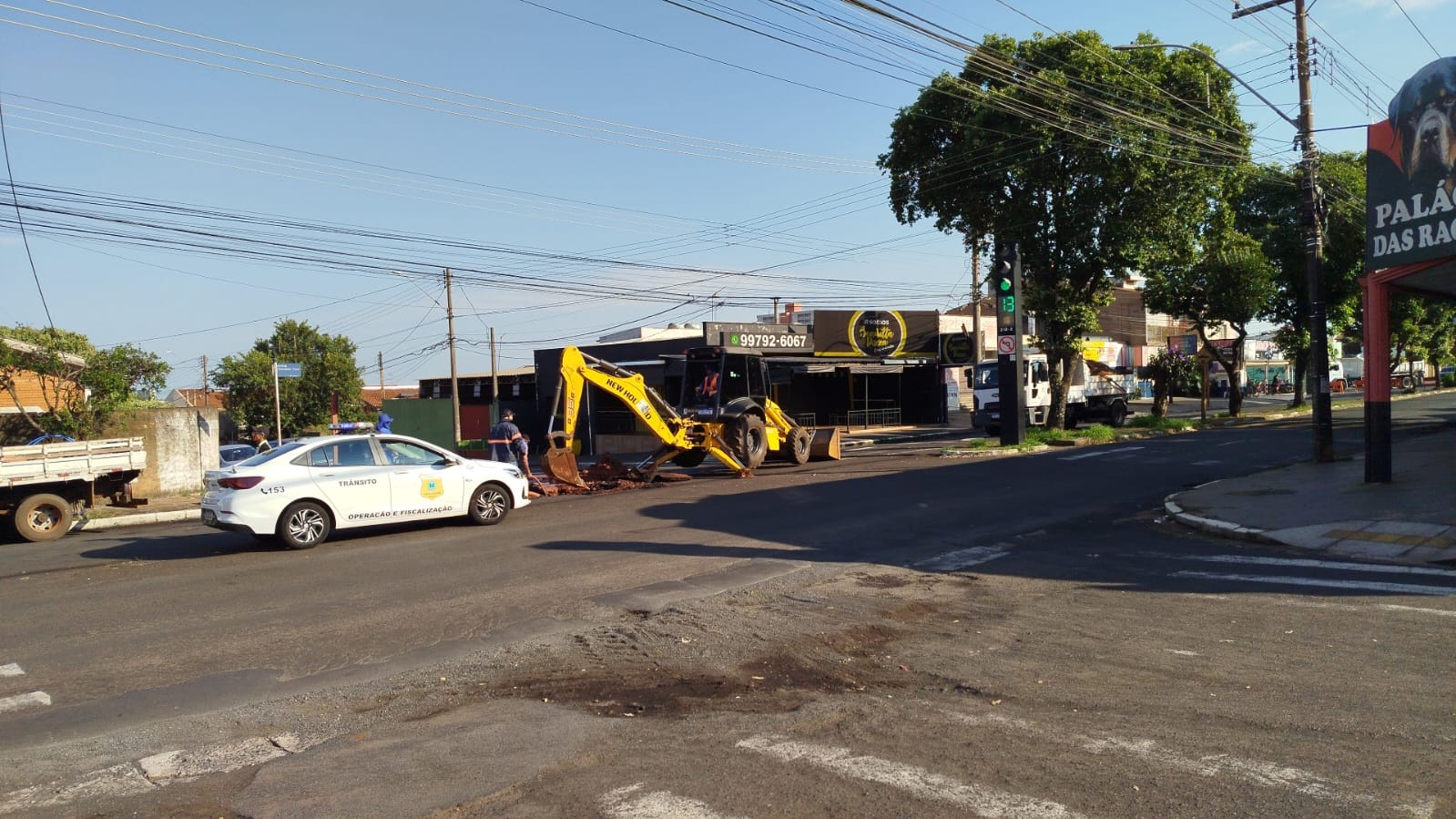 SERVIÇO EMERGENCIAL NO JARDIM UIRAPURU (28/08)