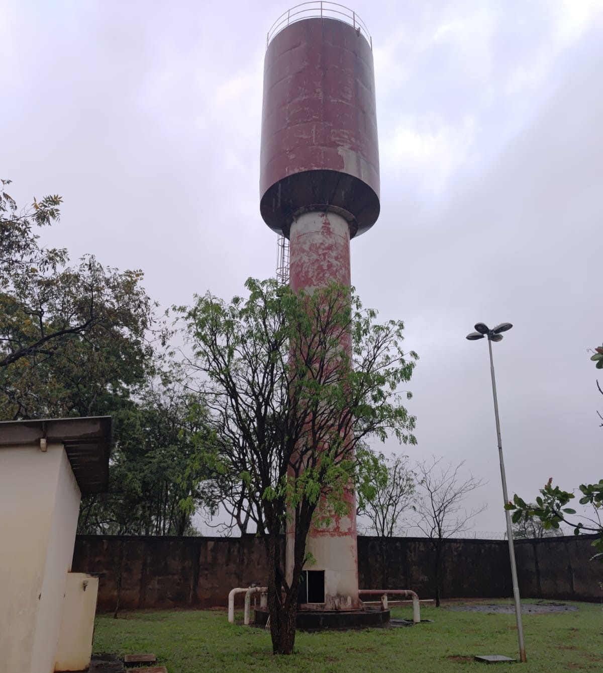 DAAE REALIZA LIMPEZA DE RESERVATÓRIO NO IDANORMA (16/09)